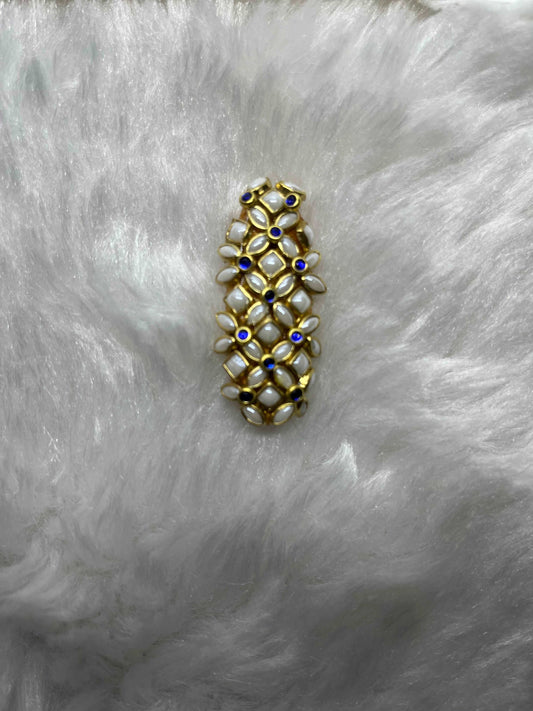 Pearl Blue Brooch - MATSYA BOUTIQUE