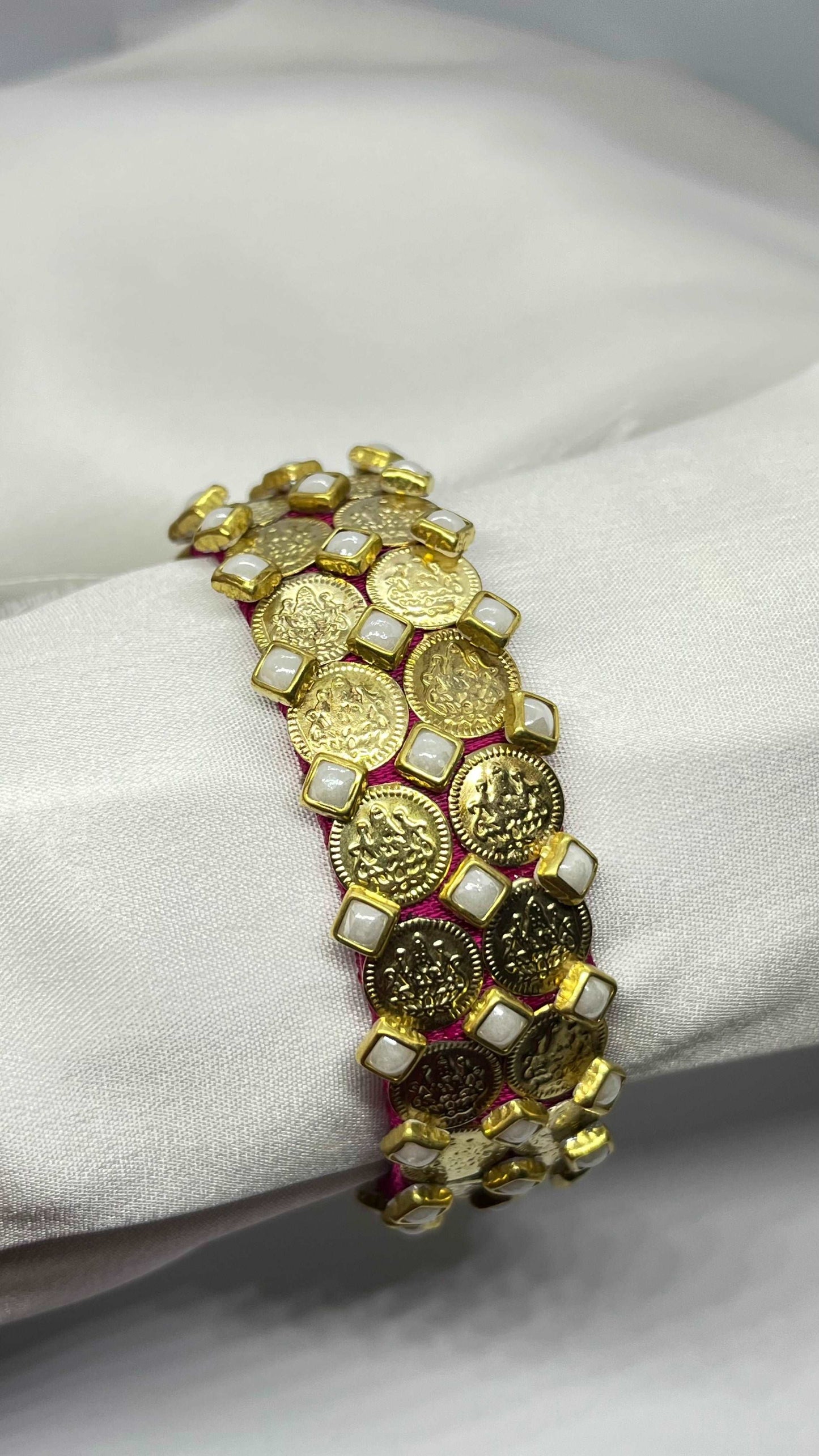 Pink thread with pear and laksmi kassu bangle - MATSYA BOUTIQUE