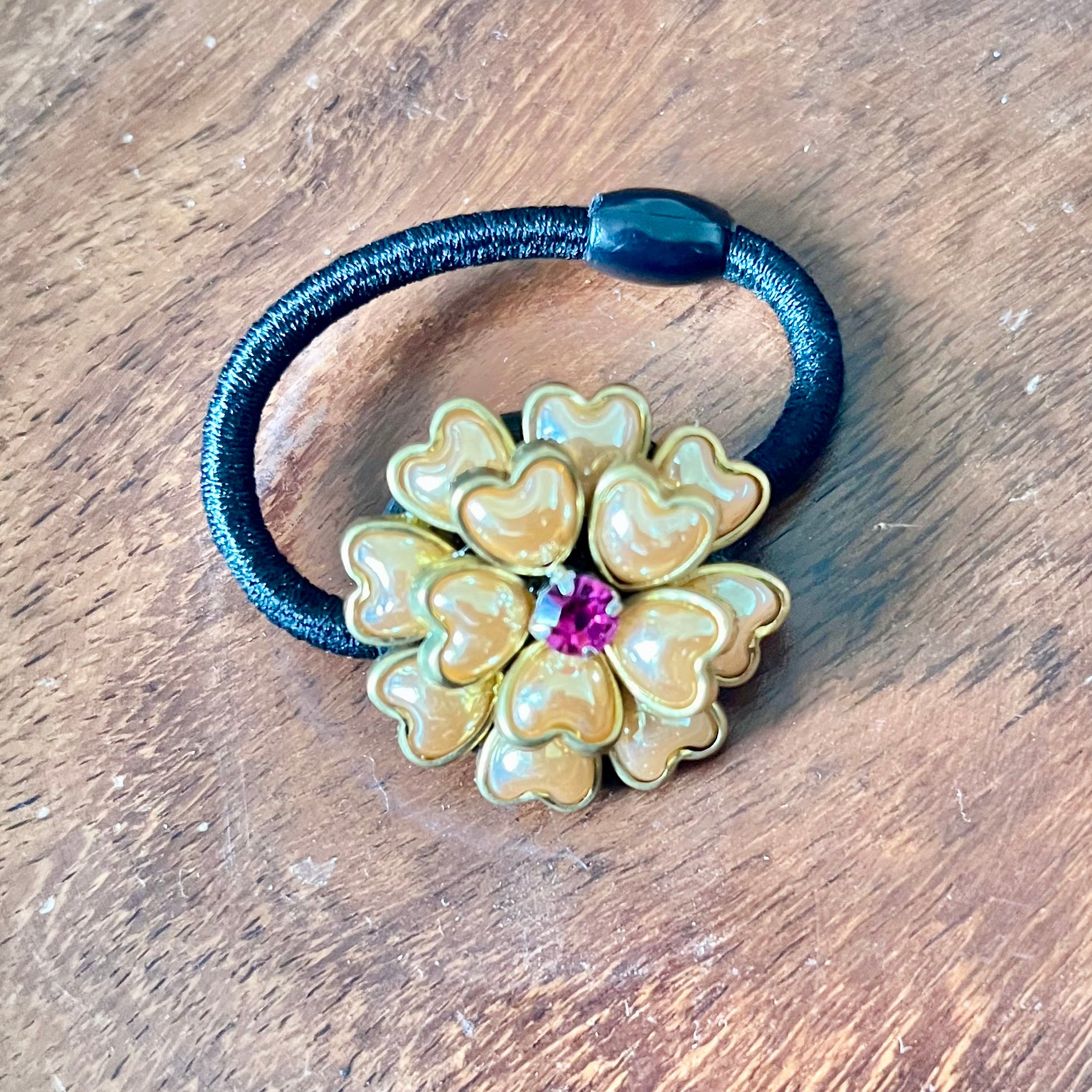 hair tie, golden hair accessory, daisy hair band, heart flower hair tie, girls hair accessory, cute hair band, crystal center hair tie, floral hair tie, stylish hair elastic, women hair accessory, fancy hair band, party wear hair tie, handmade hair accessory, designer hair tie, trendy hair band