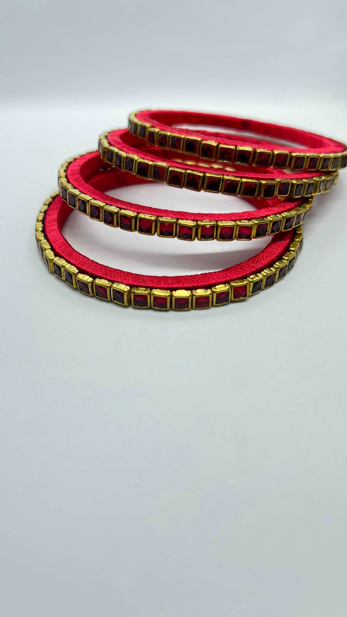 Red Single line Kundan bangles - MATSYA BOUTIQUE