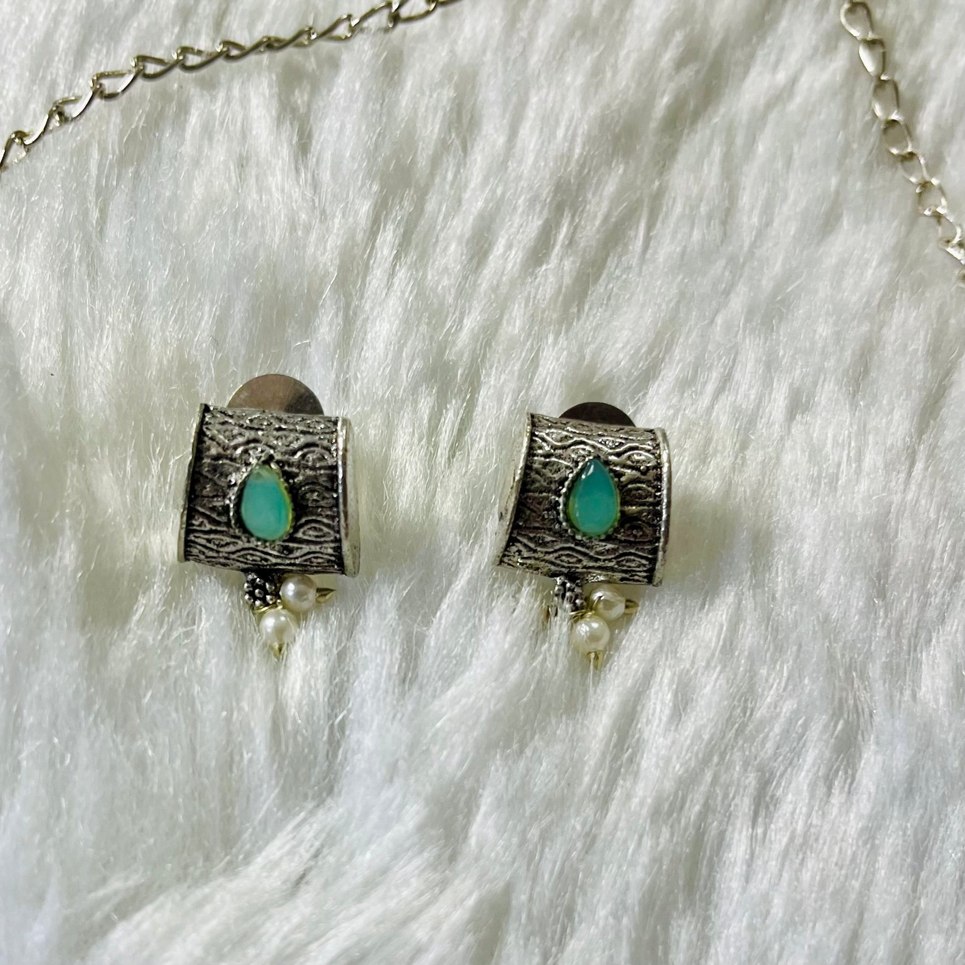 oxidized necklace set, multicolor oxidized jewelry, Indian necklace and earrings, ethnic jewelry set, traditional jewelry for women, boho oxidized necklace, festival wear jewelry, antique silver necklace, handmade necklace earrings set, colorful oxidized necklace, oxidized choker with pearls, statement Indian necklace, tribal style jewelry, oxidized jewellery online India, boho chic necklace set