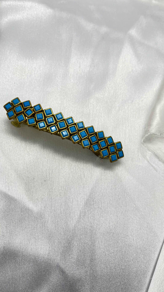 Light Blue Matte Finish Center Clip - MATSYA BOUTIQUE