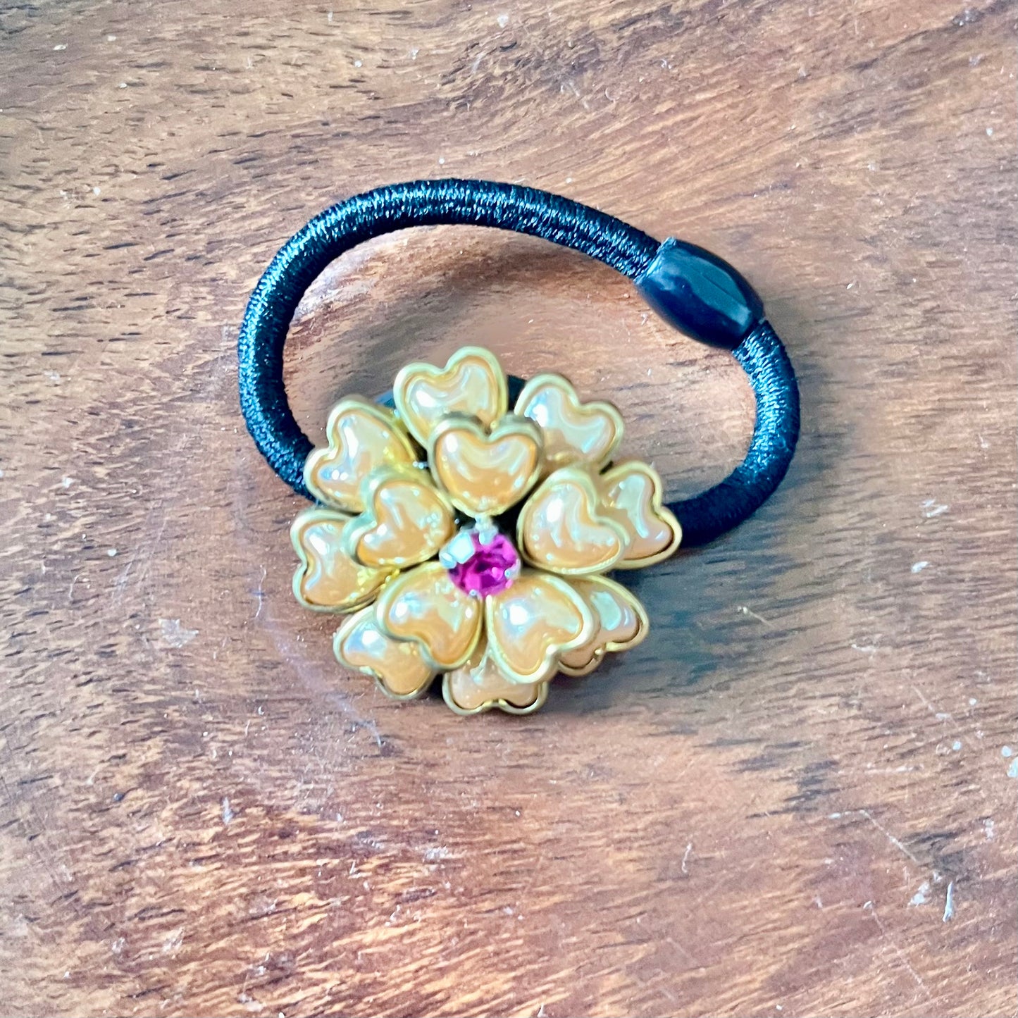 hair tie, golden hair accessory, daisy hair band, heart flower hair tie, girls hair accessory, cute hair band, crystal center hair tie, floral hair tie, stylish hair elastic, women hair accessory, fancy hair band, party wear hair tie, handmade hair accessory, designer hair tie, trendy hair band