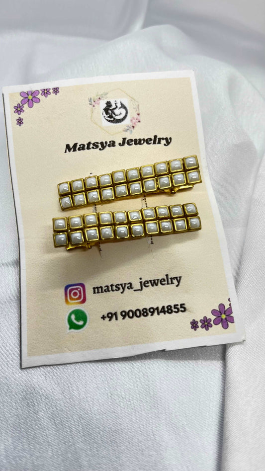 Pearl white alligator clip - MATSYA BOUTIQUE