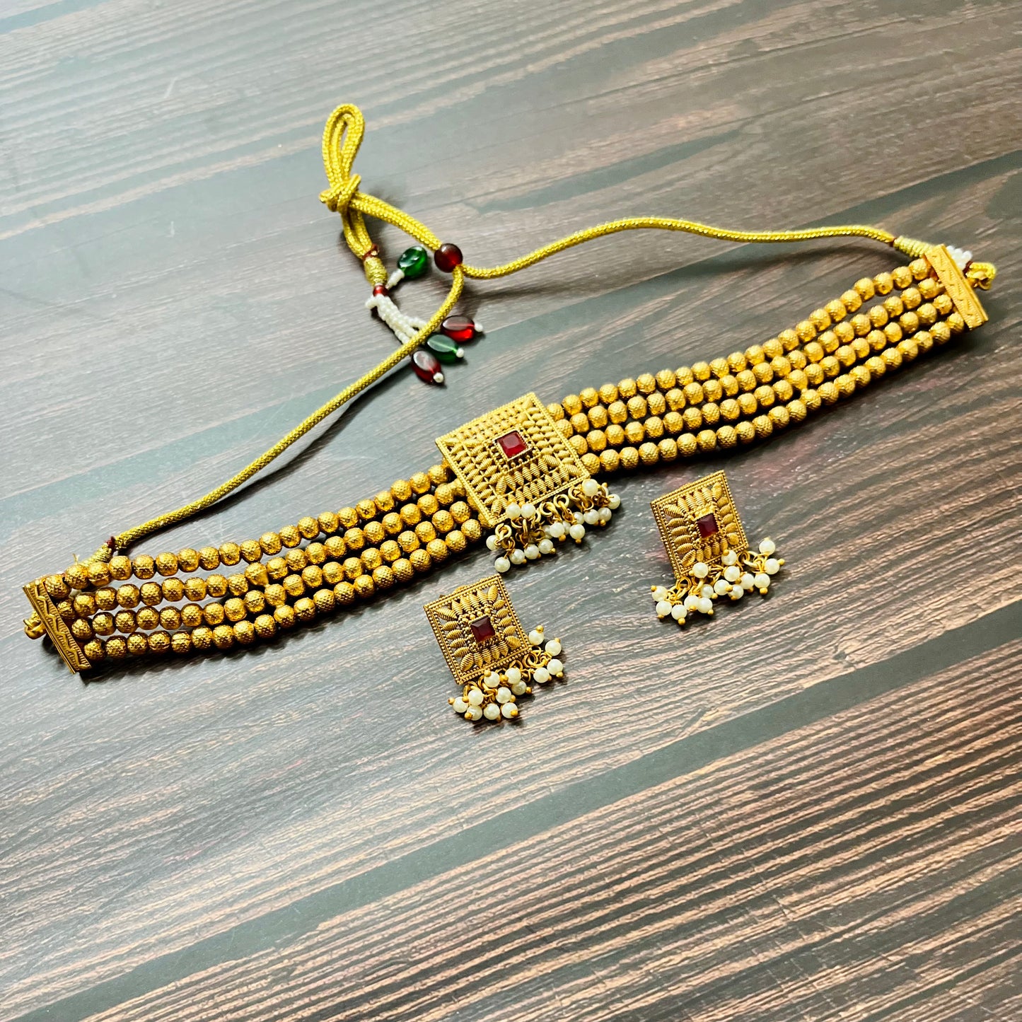 Amrutam Antique Choker - MATSYA BOUTIQUE