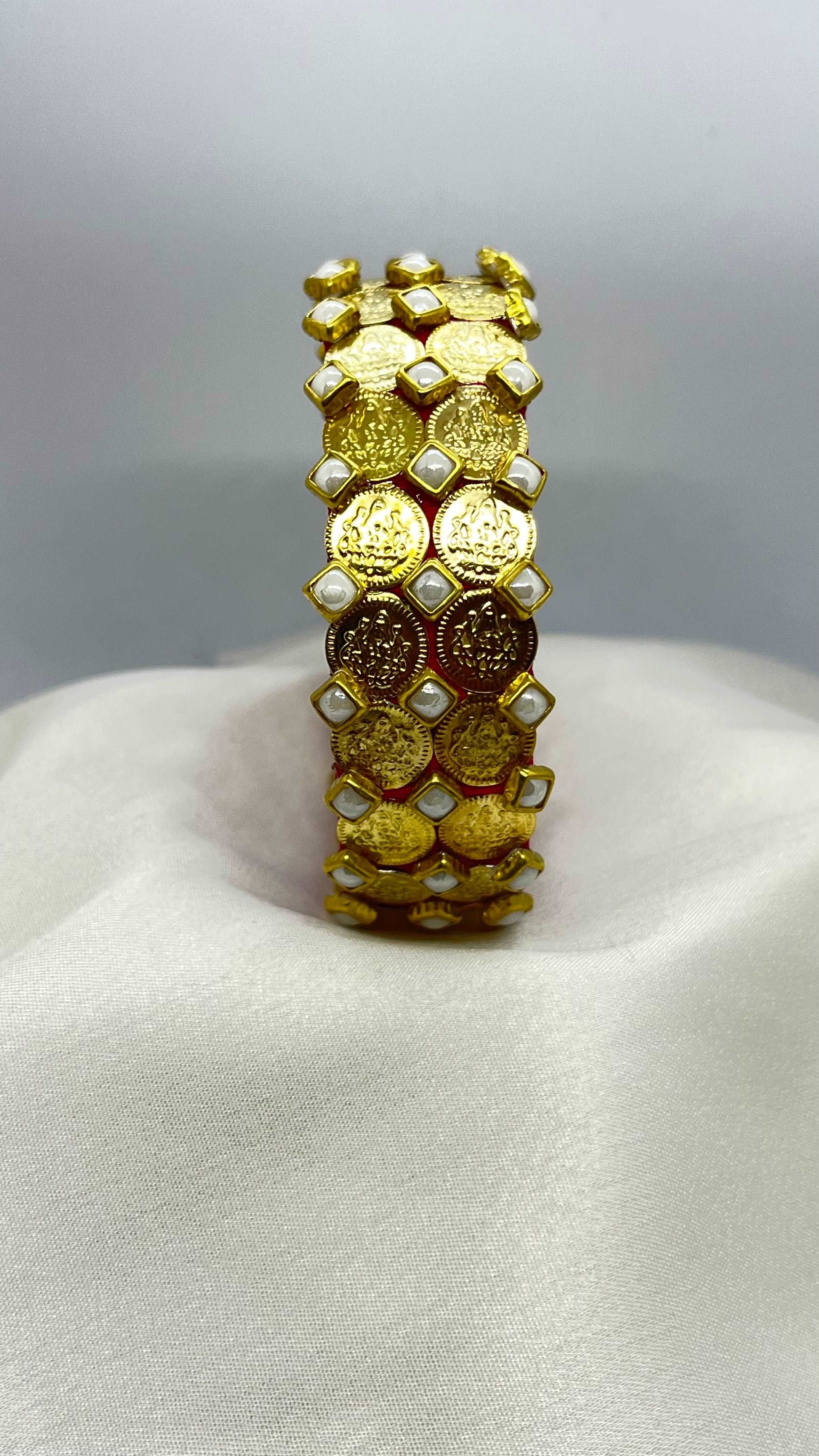 Pink thread with pear and laksmi kassu bangle - MATSYA BOUTIQUE