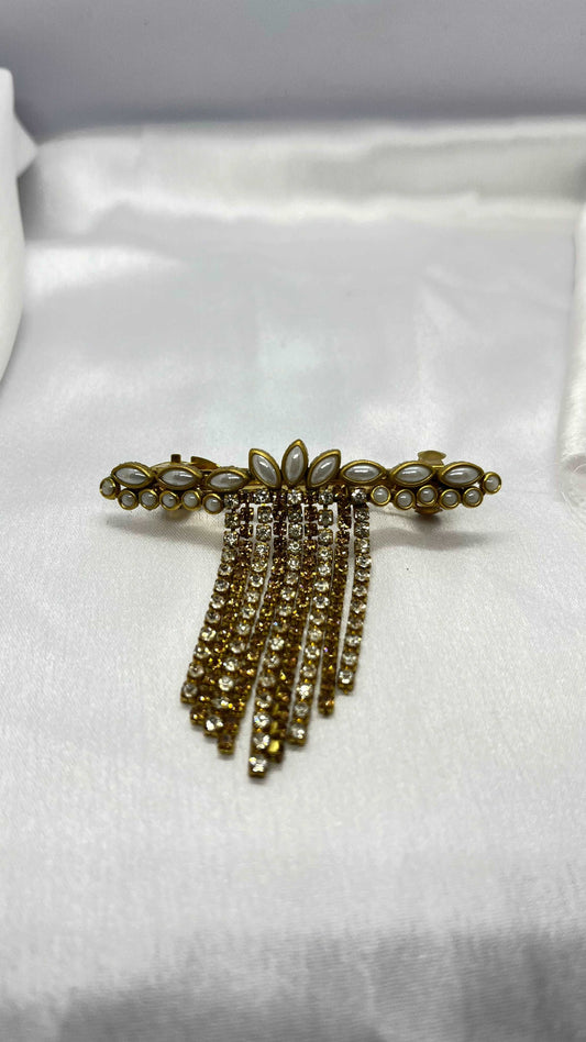 Pearl Chain Center Clip - MATSYA BOUTIQUE