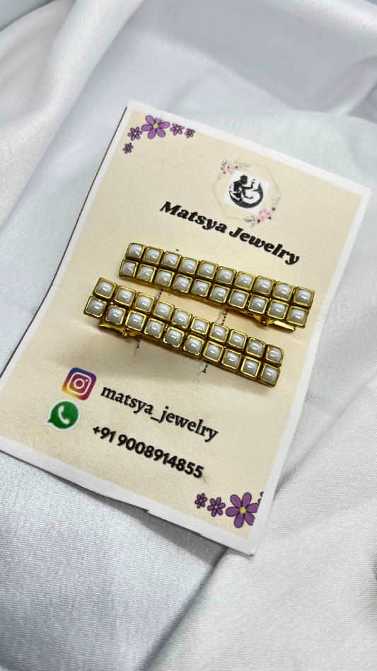 Pearl white alligator clip - MATSYA BOUTIQUE