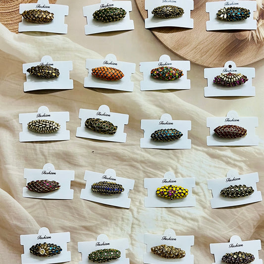 Kundan saree pin(Assorted colors & Designs)