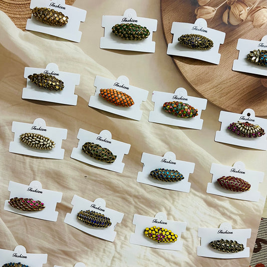 Kundan saree pin(Assorted colors & Designs)