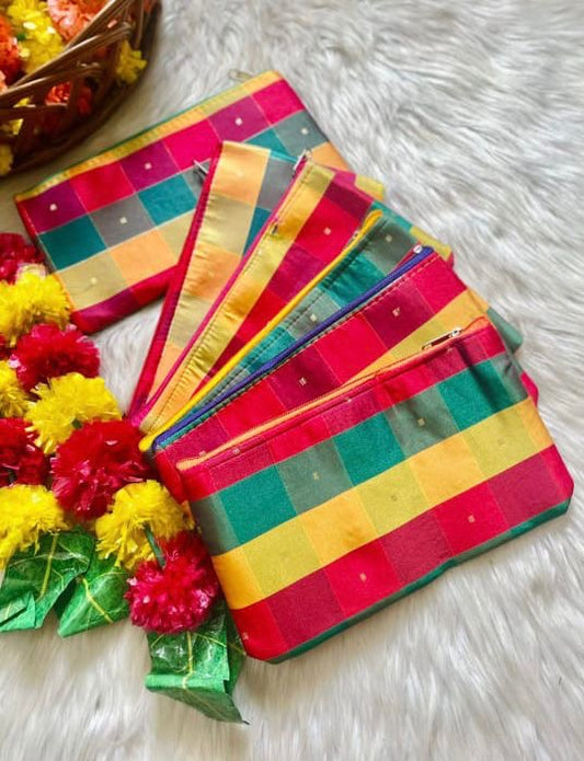 Checks Purse - MATSYA BOUTIQUE