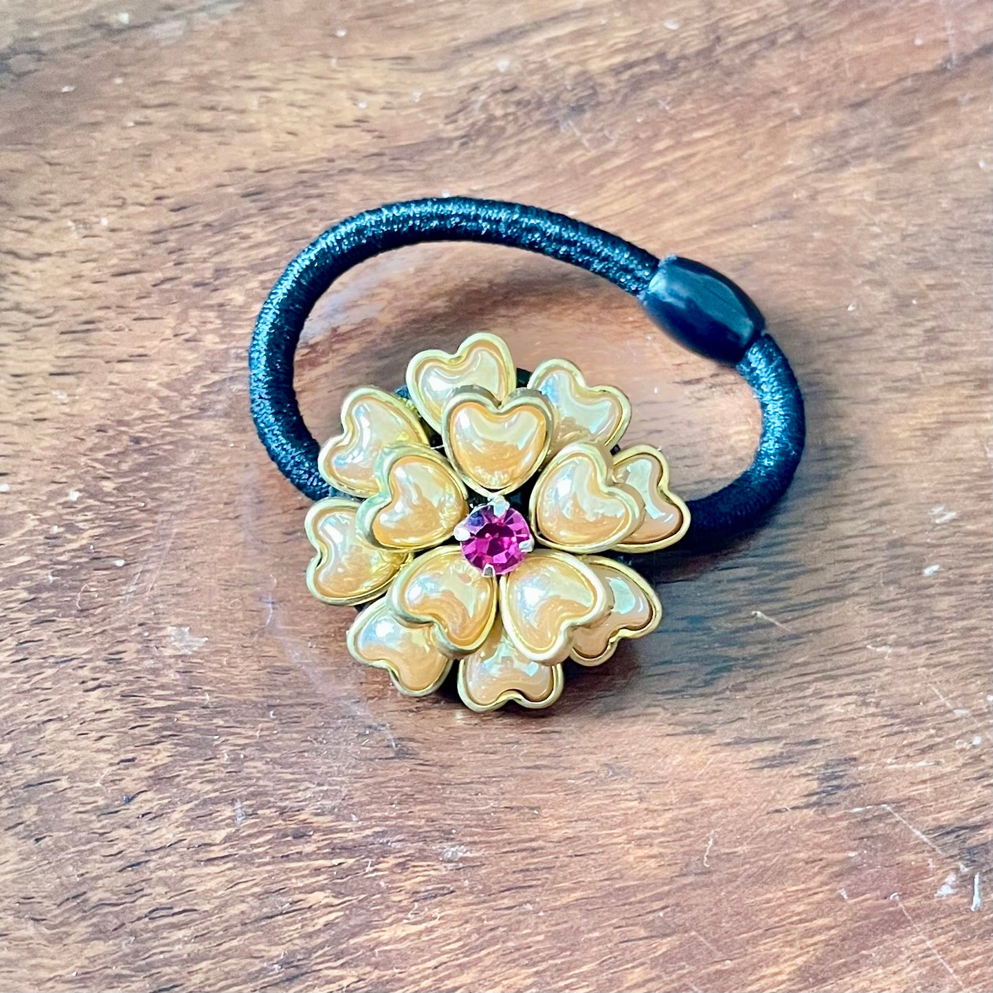 hair tie, golden hair accessory, daisy hair band, heart flower hair tie, girls hair accessory, cute hair band, crystal center hair tie, floral hair tie, stylish hair elastic, women hair accessory, fancy hair band, party wear hair tie, handmade hair accessory, designer hair tie, trendy hair band