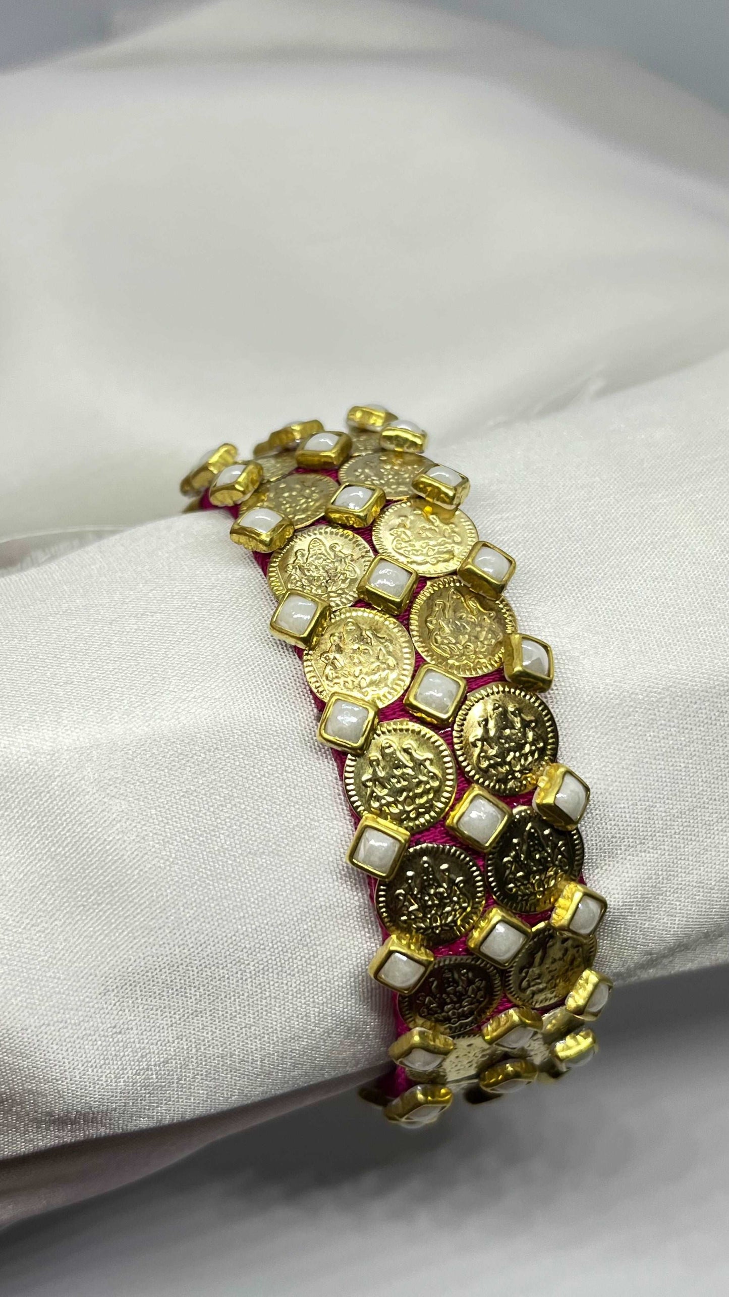 Pink thread with pear and laksmi kassu bangle - MATSYA BOUTIQUE