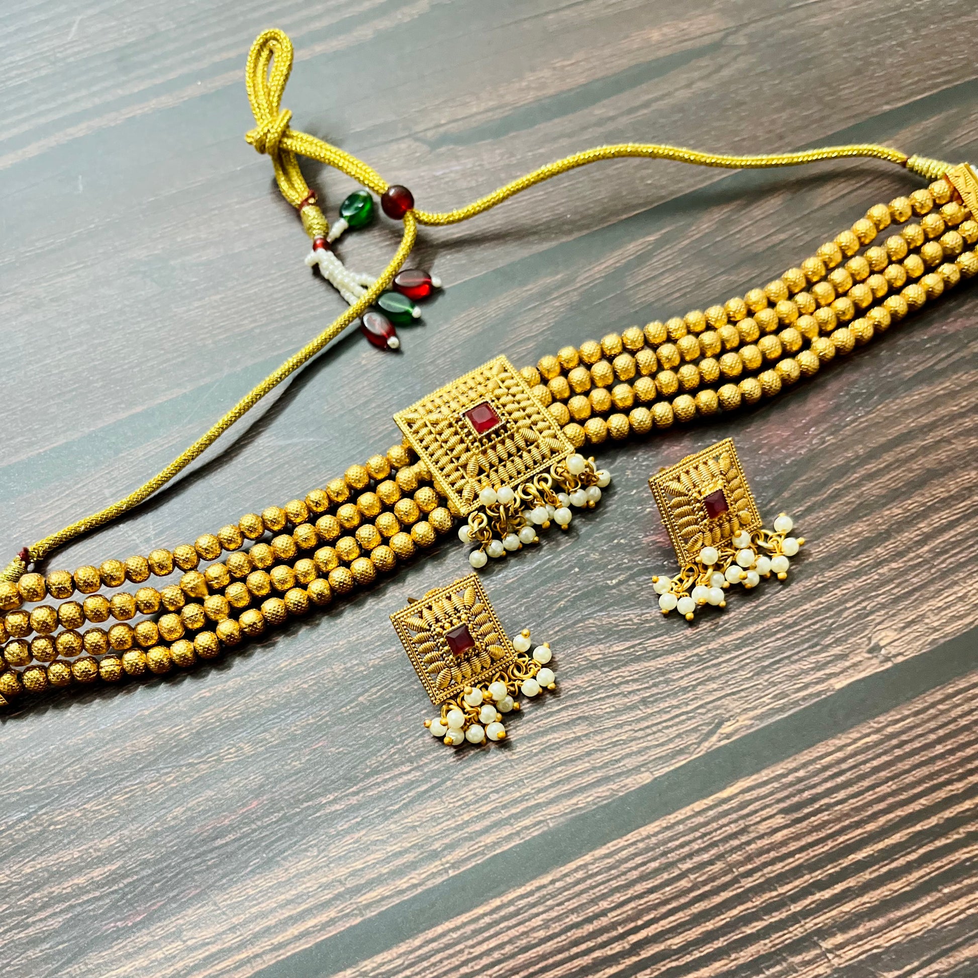 Amrutam Antique Choker - MATSYA BOUTIQUE