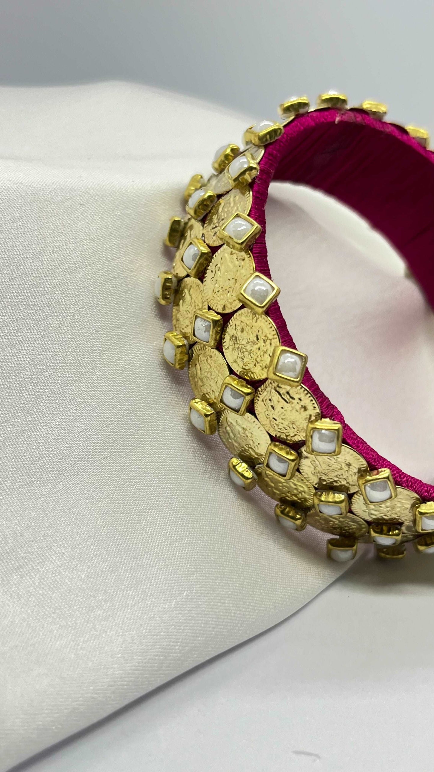 Pink thread with pear and laksmi kassu bangle - MATSYA BOUTIQUE