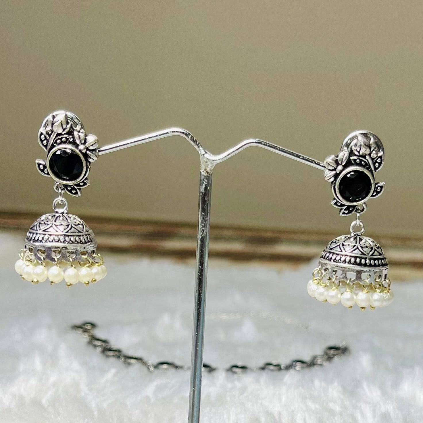 oxidized jewelry set, black stone necklace, floral oxidized choker, tribal necklace for women, antique finish jewelry, handmade oxidized necklace, ethnic black choker, silver oxidized set, pearl drop earrings, women’s statement jewelry, traditional Indian necklace, oxidized metal jewelry, handcrafted jewelry India, desi accessories, black floral necklace set