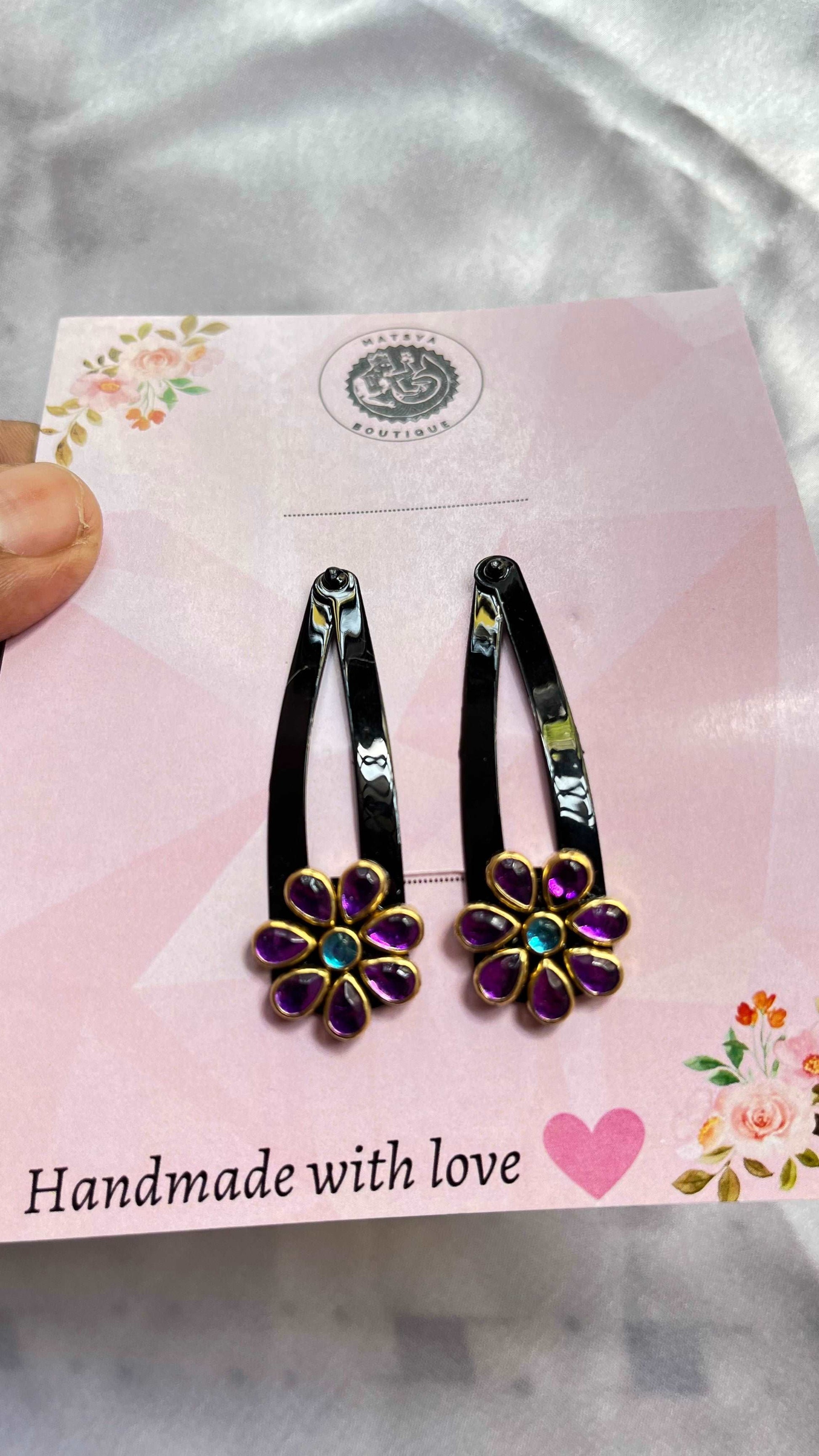 Purple flower Tic-tac clip