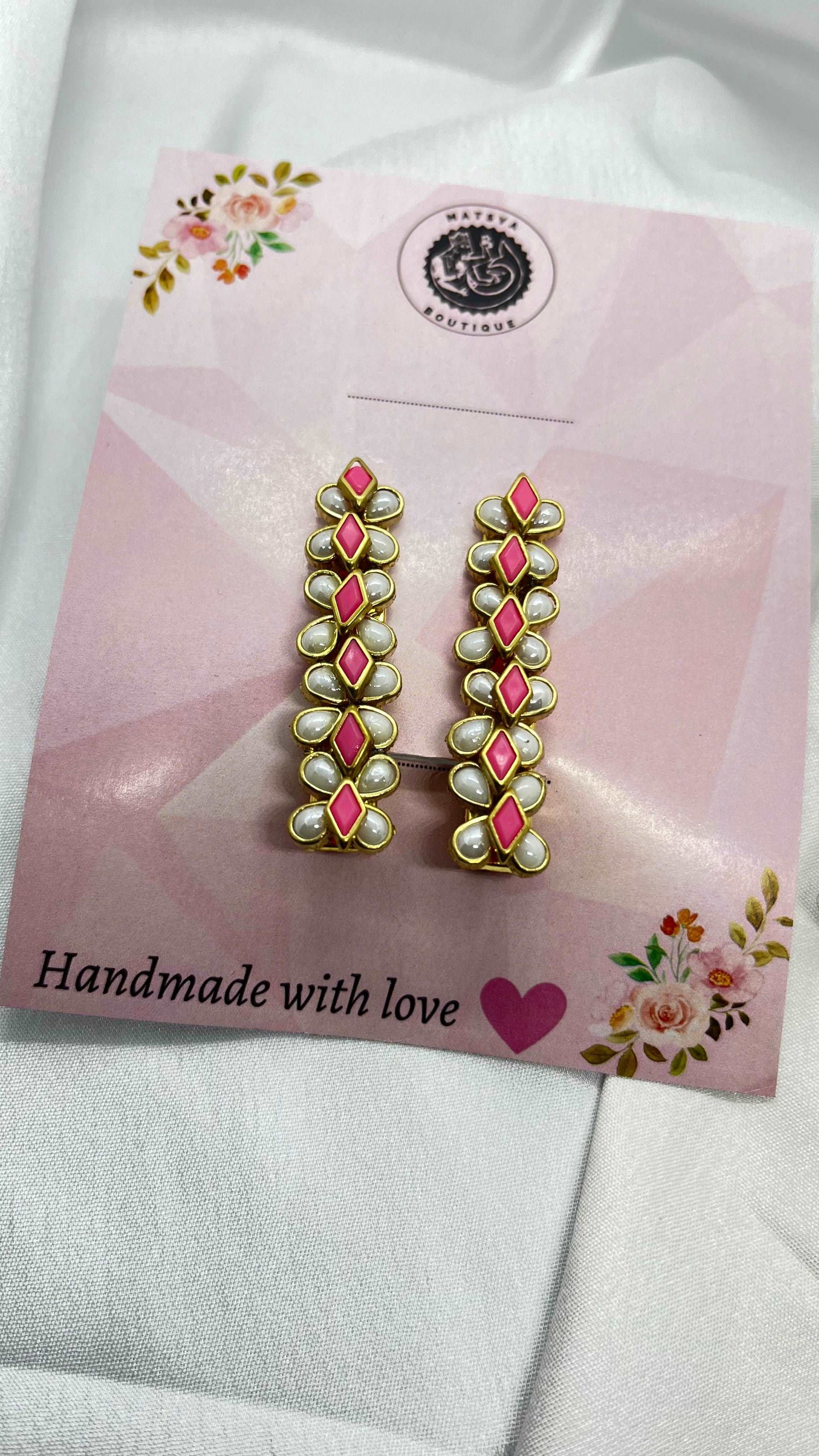 Pearl n pink alligator clip - MATSYA BOUTIQUE