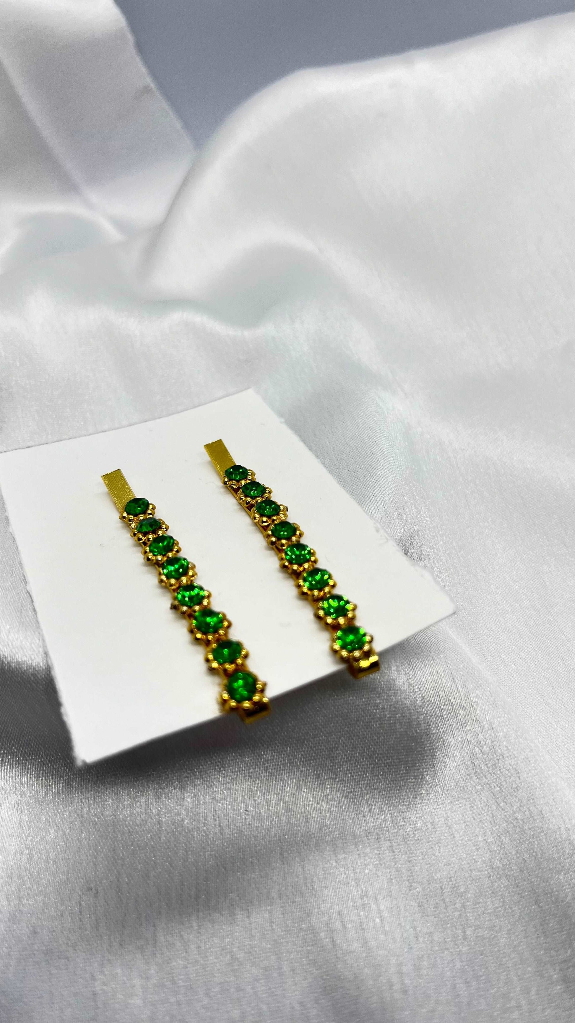 Green stone hair pin