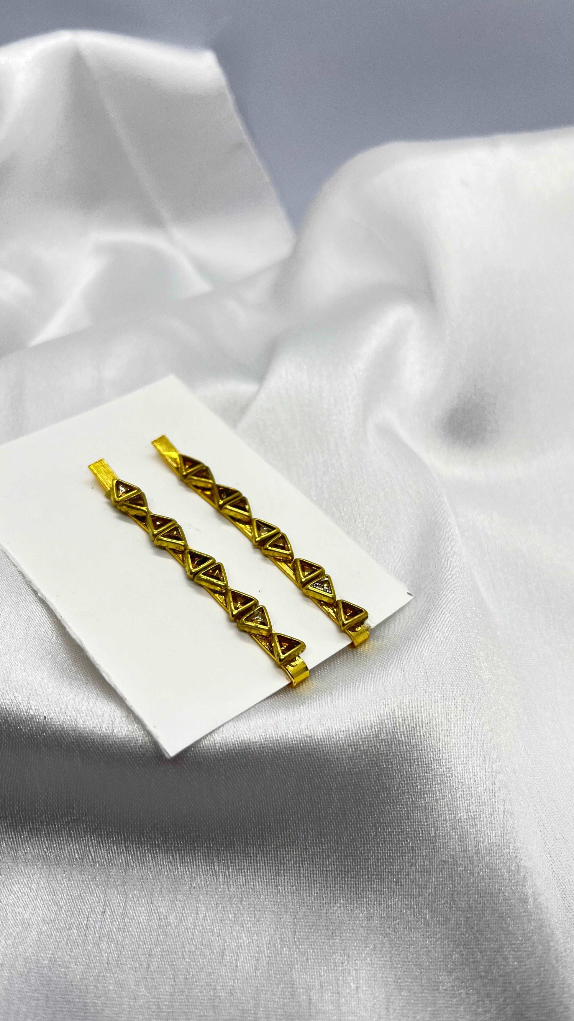 Gold triangle hair pin